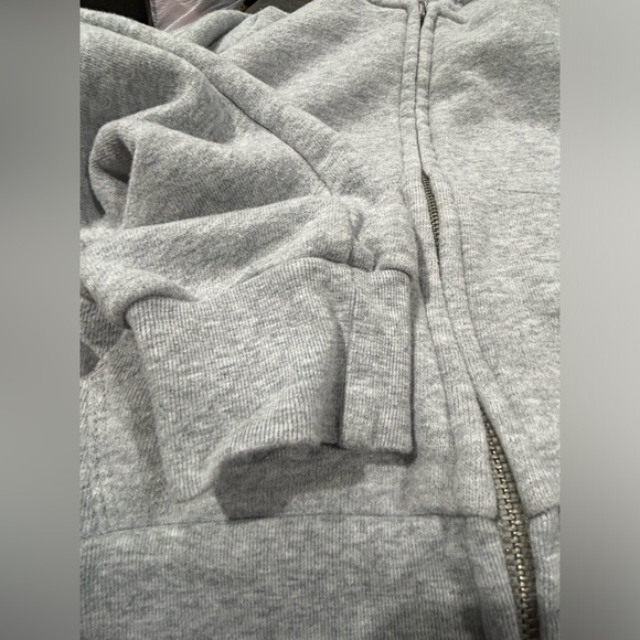 Brandy Melville Gray Cropped Zip-Up Hoodie - Picture 12 of 15